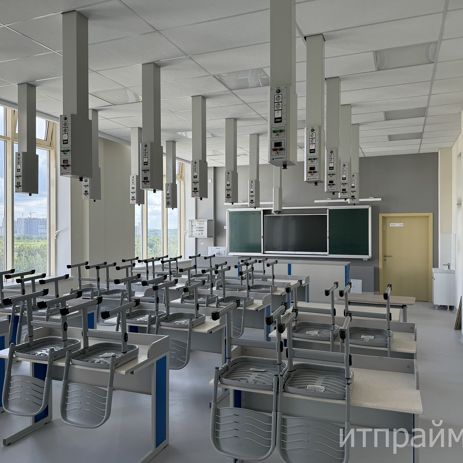СОШ №1 в квартале №17 планировочного района «Академический» в г. Екатеринбурге (МАОУ СОШ 133 г. Екатеринбург)
